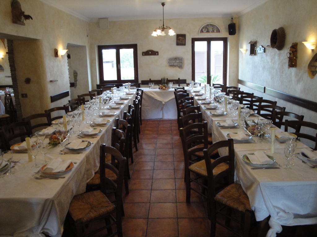 Agriturismo La Valle Di Ceri Черветері Екстер'єр фото