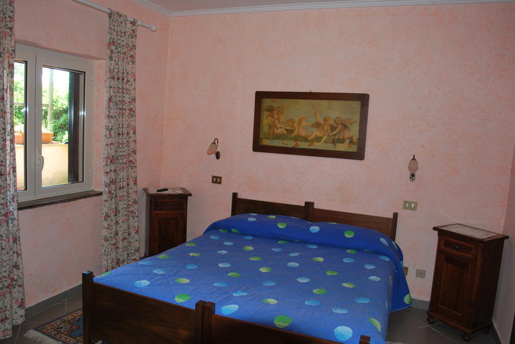 Agriturismo La Valle Di Ceri Черветері Номер фото
